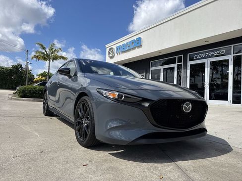 Used 2025 MAZDA MAZDA3 Carbon image 31