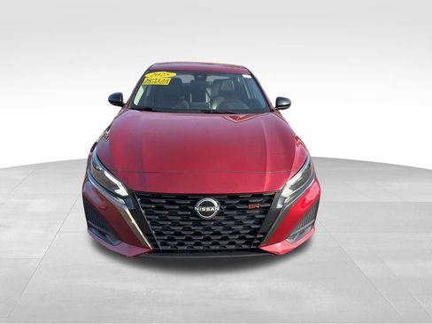 Used 2025 Nissan Altima 2.5 SR FWD image 4