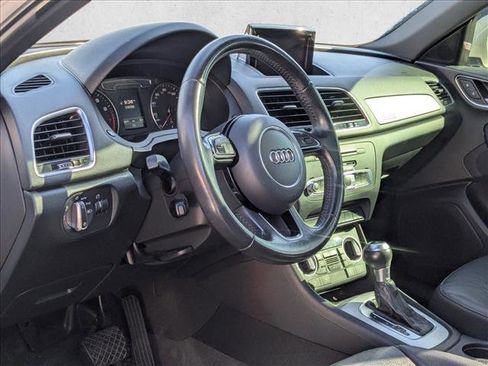 Used 2017 Audi Q3 2.0T Premium image 2