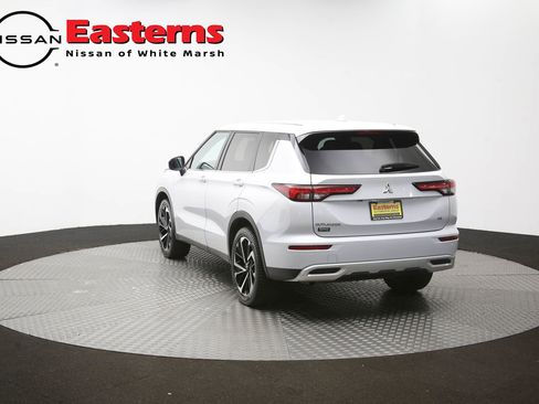 Used 2024 Mitsubishi Outlander AWD image 35
