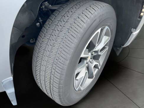 Used 2024 Chevrolet Silverado 1500 LT image 37