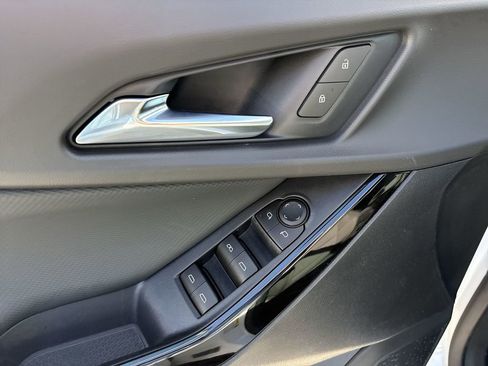 New 2026 Chevrolet Equinox LT image 25