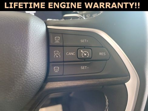 New 2025 Jeep Grand Cherokee Limited w/ Black Appearance Package image 19