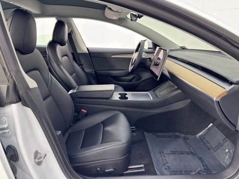 Used 2022 Tesla Model 3 image 16