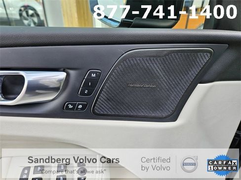 Certified 2023 Volvo XC60 B6 Ultimate w/ Protection Package Premier image 17
