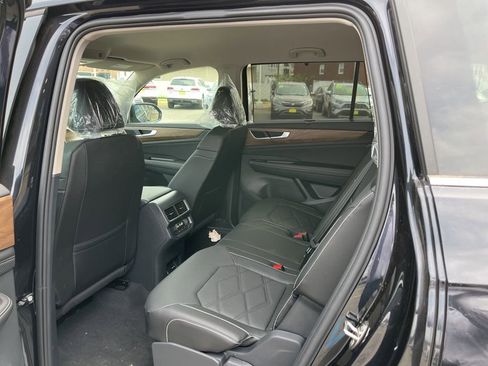 New 2025 Volkswagen Atlas SE AWD/4WD image 14