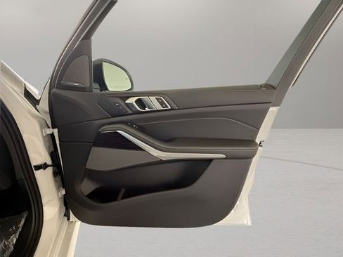 Used 2026 BMW X7 xDrive40i image 33