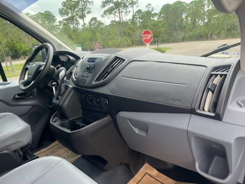 Used 2017 Ford Transit 250 250 3dr SWB Low Roof Cargo Van image 21