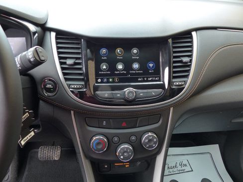 Used 2019 Chevrolet Trax LT w/ LT Convenience Package image 30