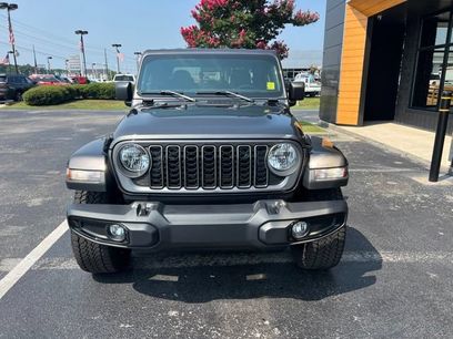 Used 2025 Jeep Gladiator Sport