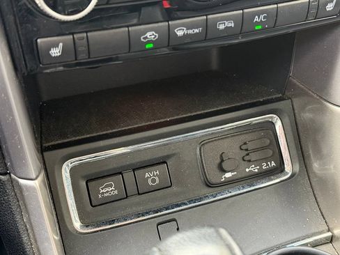 Used 2022 Subaru Ascent Limited w/ Technology Package AWD/4WD image 18