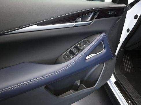 Certified 2024 BMW X3 sDrive30i w/ Premium Package image 11