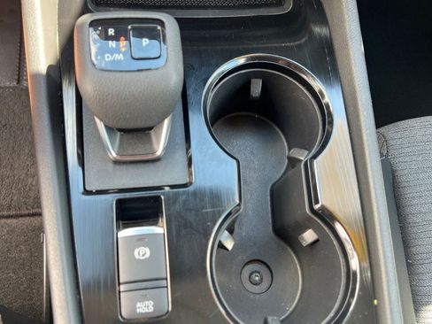 Used 2023 Nissan Rogue SV FWD image 34
