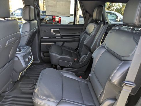 New 2025 Ford Expedition Platinum w/ Stealth Performance Package AWD/4WD image 15