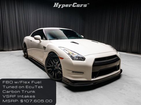 Used 2013 Nissan GT-R Black Edition image 1