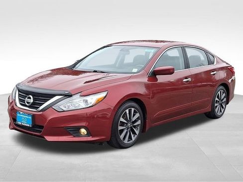 Used 2016 Nissan Altima 2.5 SV image 3