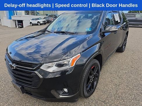Used 2021 Chevrolet Traverse Premier w/ Redline Edition AWD/4WD image 7