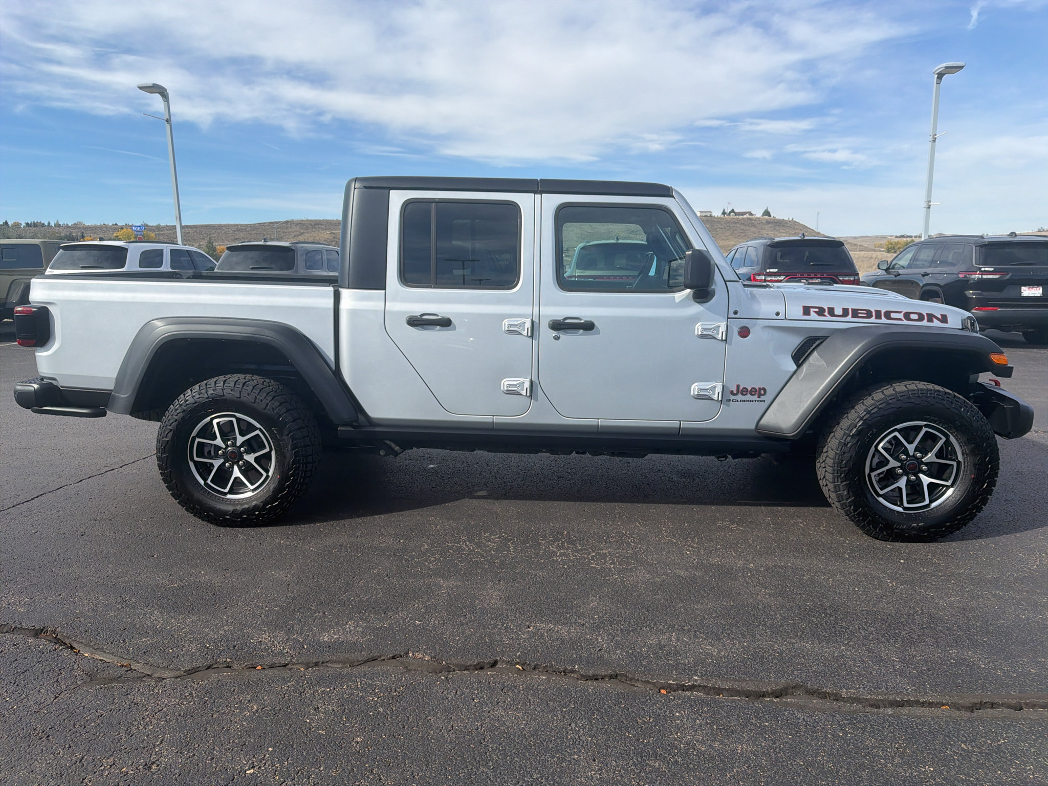 Used 2024 Jeep Gladiator Rubicon w/ Convenience Group AWD/4WD image 4