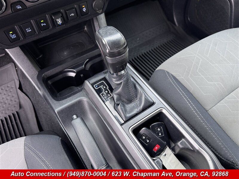 Used 2021 Toyota Tacoma TRD Off-Road w/ Technology Package AWD/4WD image 14