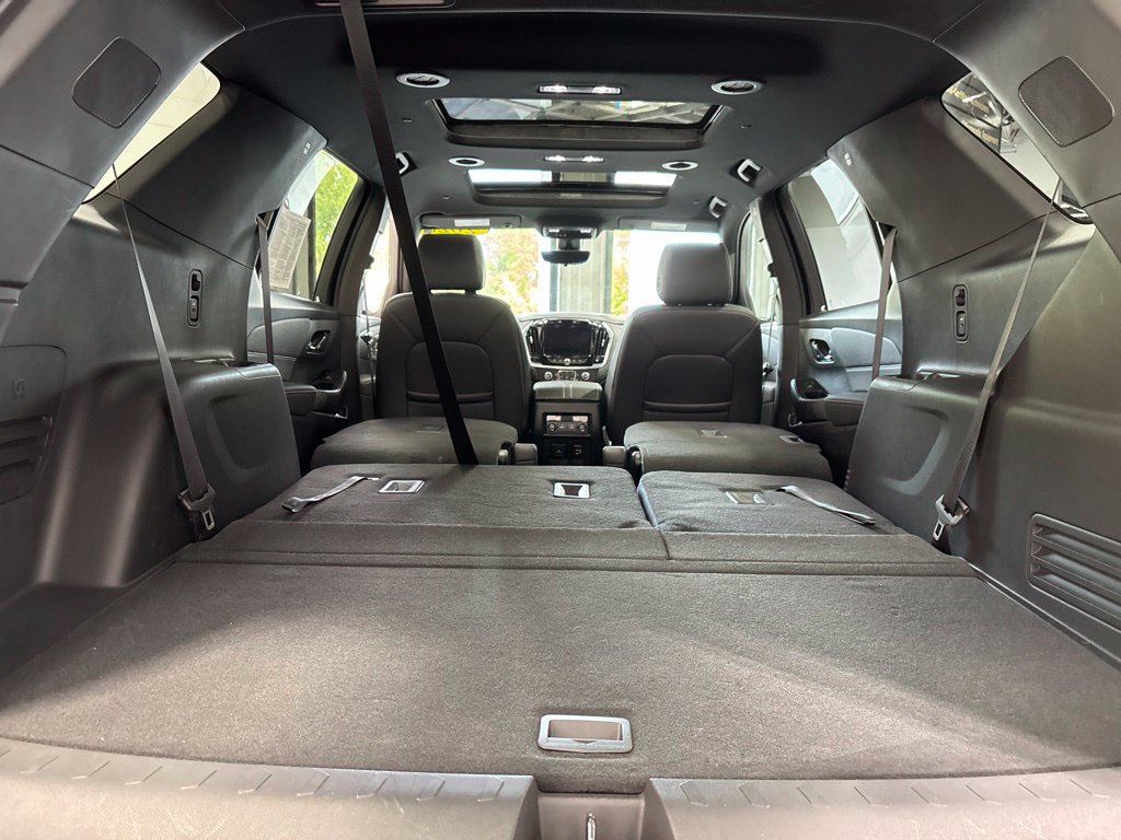 Used 2023 Chevrolet Traverse LT w/ LT Premium Package AWD/4WD image 55