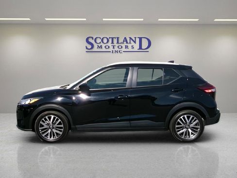 Used 2024 Nissan Kicks SV FWD image 1