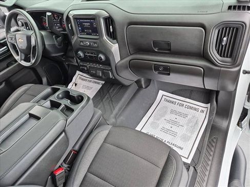 Used 2024 Chevrolet Silverado 2500 Custom w/ Custom Convenience Package AWD/4WD image 19
