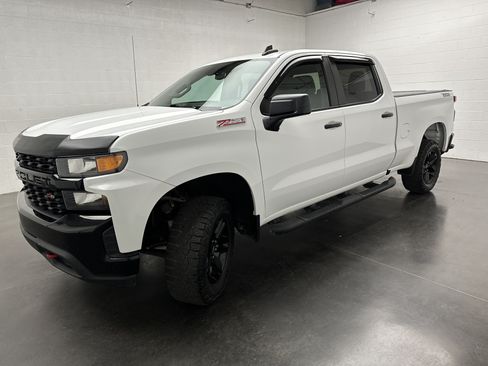 Used 2020 Chevrolet Silverado 1500 Custom Trail Boss w/ Custom Convenience Package AWD/4WD image 4