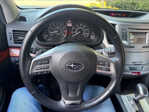 Used 2012 Subaru Outback 2.5i Limited AWD/4WD image 30