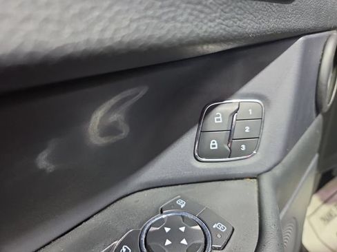 Used 2019 Ford Expedition Platinum AWD/4WD image 12