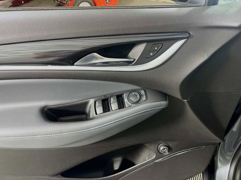 Used 2021 Buick Enclave Essence image 15