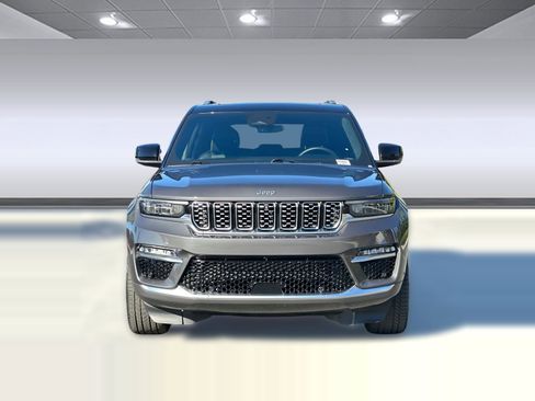 Used 2023 Jeep Grand Cherokee Summit image 5