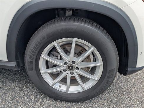 Used 2024 Mercedes-Benz GLE 350 4MATIC image 11