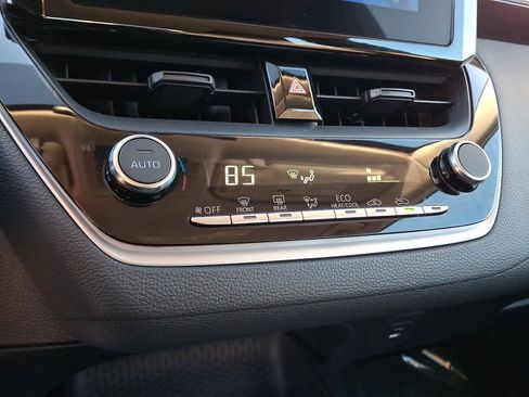 Certified 2025 Toyota Corolla LE image 17