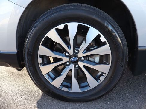 Used 2017 Subaru Outback 3.6R Limited image 43