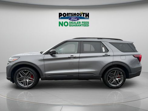 New 2026 Ford Explorer ST-Line w/ ST-Line Street Pack AWD/4WD image 2