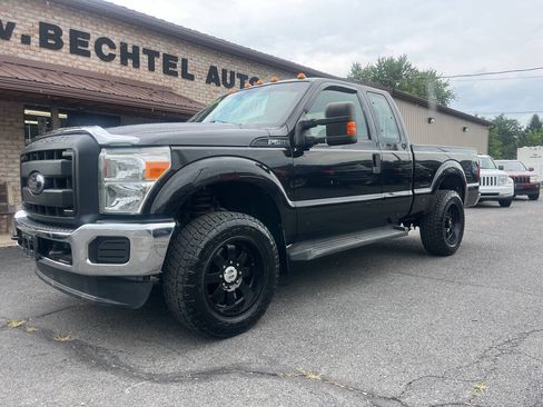 Used 2012 Ford F250 XL w/ PWR Equipment Group AWD/4WD image 2