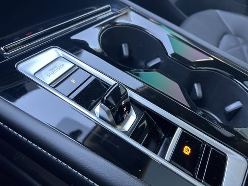 Certified 2024 Volkswagen Atlas SE w/ Panoramic Sunroof Package image 23