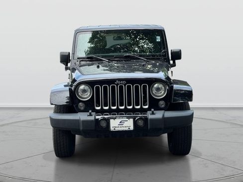 Used 2017 Jeep Wrangler Unlimited Sahara w/ Connectivity Group AWD/4WD image 2