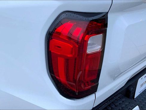 New 2025 GMC Canyon Elevation w/ Convenience Package image 14