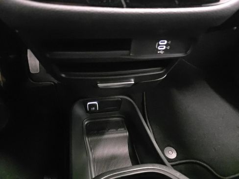 New 2026 Chrysler Pacifica Select AWD/4WD image 19