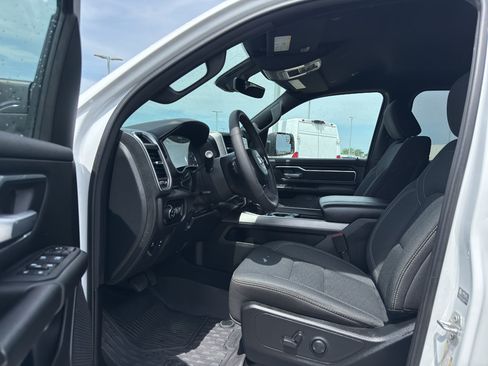 Used 2025 RAM 1500 Big Horn AWD/4WD image 11