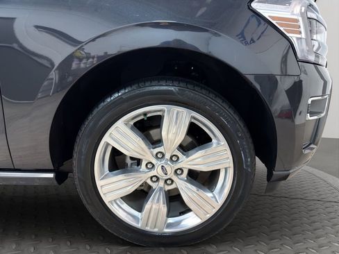 Used 2023 Ford Expedition Platinum image 26