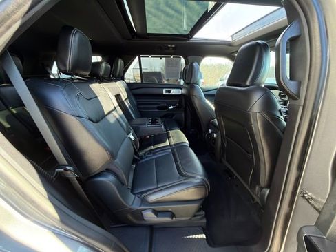 Used 2021 Ford Explorer ST w/ Equipment Group 401A image 10