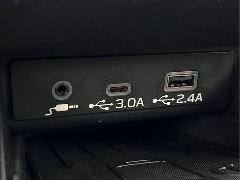 Used 2023 Subaru Outback Touring AWD/4WD image 16