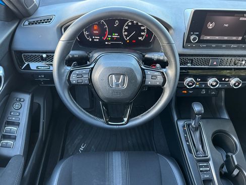Used 2023 Honda Civic Sport image 11