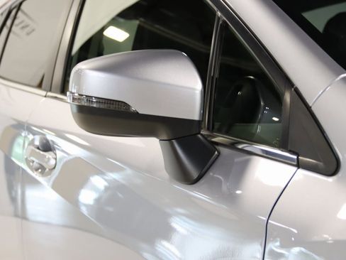 Used 2023 Subaru Crosstrek 2.5i Limited w/ Moonroof Package image 9