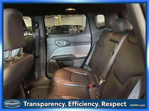 Used 2023 Jeep Compass Latitude AWD/4WD image 12