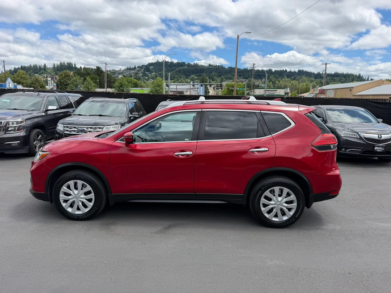 Used 2017 Nissan Rogue S w/ S Appearance Package AWD/4WD image 8
