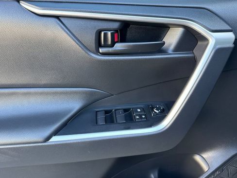 Certified 2025 Toyota RAV4 LE AWD/4WD image 10