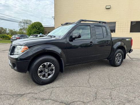 Used 2018 Nissan Frontier PRO-4X w/ Pro-4x Luxury Package AWD/4WD image 4
